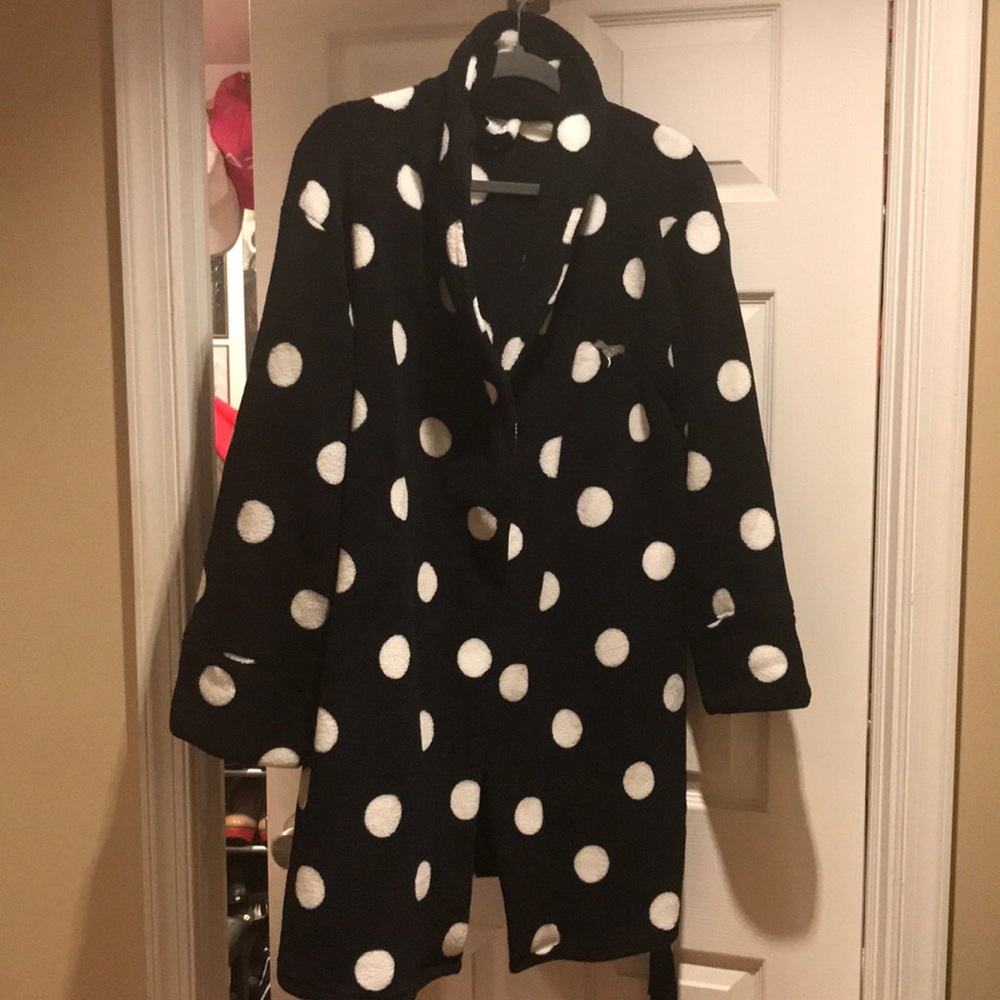 Victoria’s Secret Pink fizzy poka dot robe